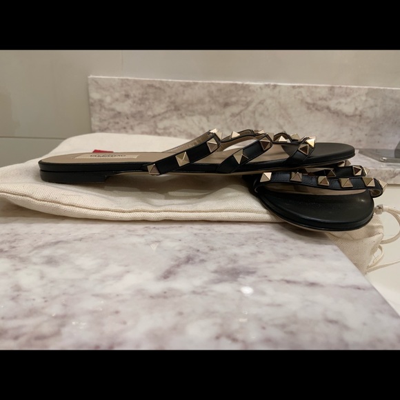 Designer shoes - Picture 3 of 4